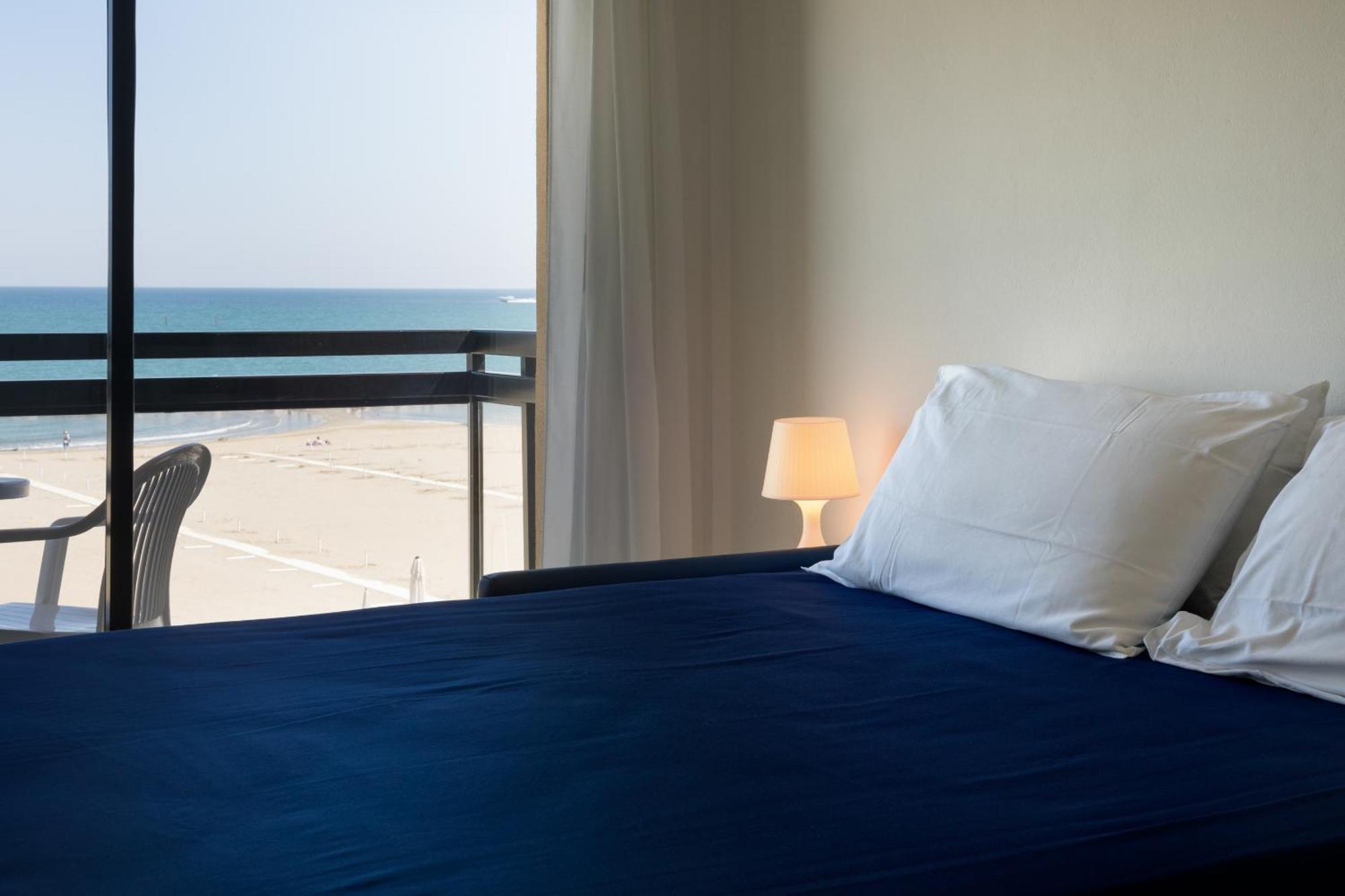Rex Residence Hotel Cattolica Exterior foto